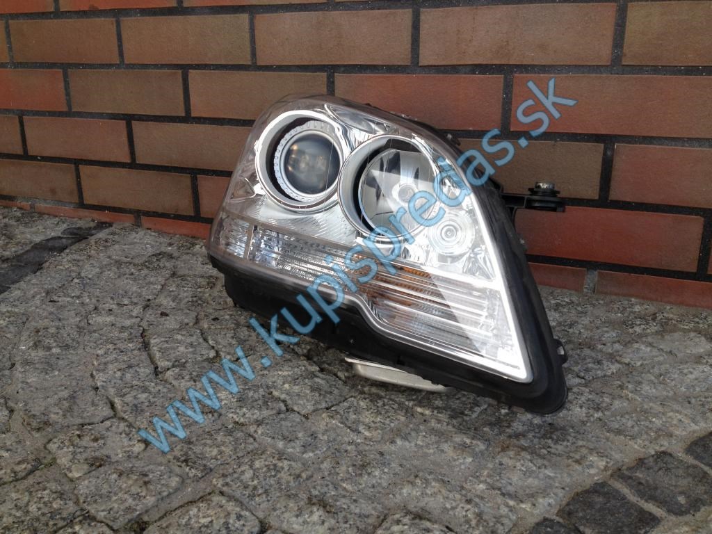 Predné pravé Xenon svetlo MERCEDES ML W164